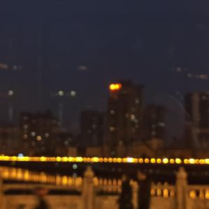 下雨天不适合一个人望窗户 （Prod by 牙刷）