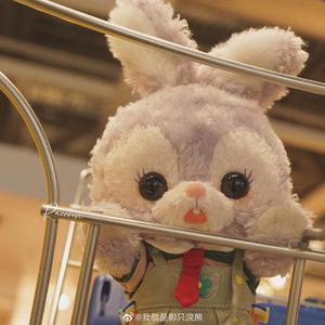 他只是经过（翻自 白敬亭）