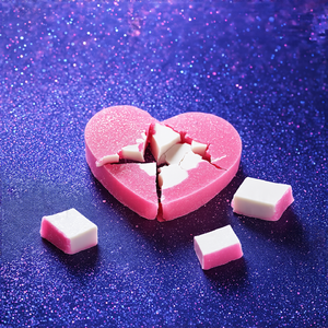 草莓夹心糖，我们的爱情