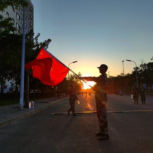 扛旗标兵