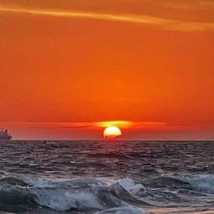 “落日归山海，山海藏深意”(纯音乐)