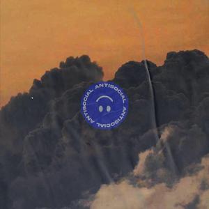 我离你的距离保持在五厘米