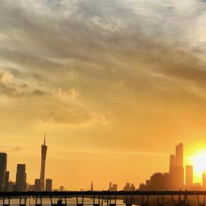 火辣辣的情歌原唱乌兰图雅（豆包）