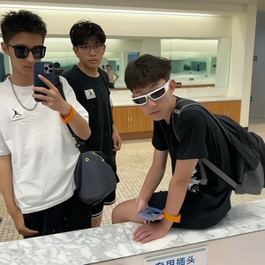 卖火柴的小女孩