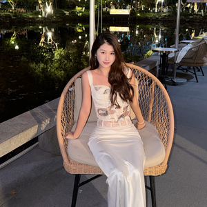 和你撑伞不想雨停