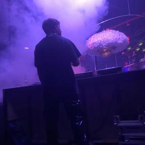 ONDEADO (feat. Ramon Torres)