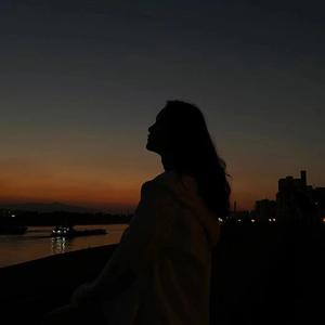 不是故意不回你消息的