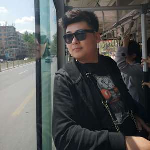 济南下着雨的夜晚（demo）