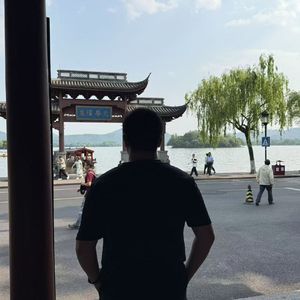 阴影之下(Prod By 9Zi)