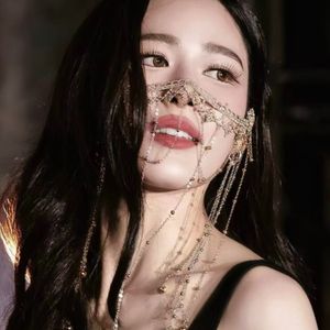 囍帖街 (feat. 邝玲玲)