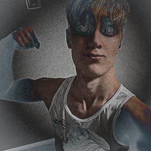 Не заменишь друга