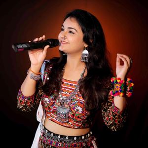 Julan morli Mathura ma vaagi (feat. Gatha Pota)