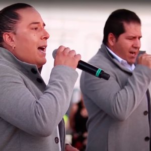 Quererte es mi delirio y amarte es mi ilusión (En Vivo)