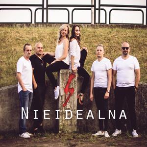 Nieidealna