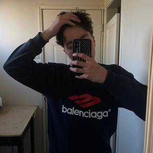 love too much (feat. m4ox)