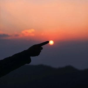 《用离开试探爱的深浅》