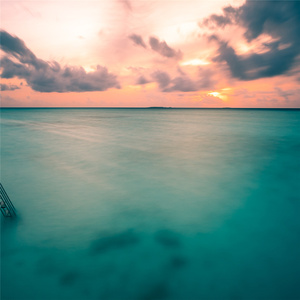 阿尔法脑波专注刷题的自然白噪音舒缓钢琴曲