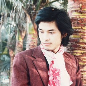 依然默默地爱你