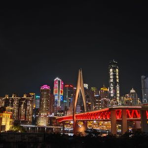 嘉陵江边