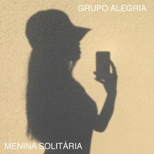 Menina Solitária