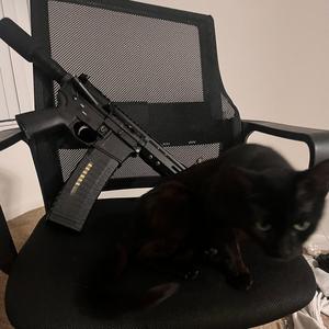 Bazooka (feat. Ravyn)