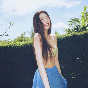 隔着删不掉的昨天