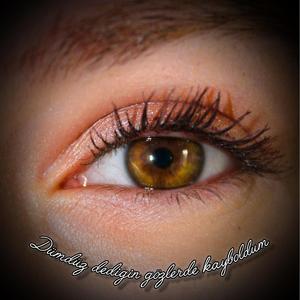 Dümdüz dediğin gözlerde kayboldum