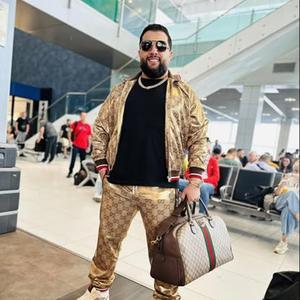 tzanca uraganu e buna rau fata pe bass