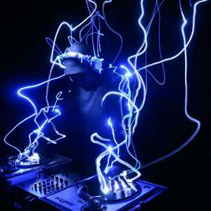 Hunting 涛 - Miles Apart（Hunting 涛 remix）