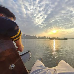 源明 — 听风的人