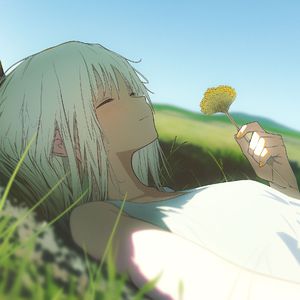 栖息于书架缝隙深处中的花