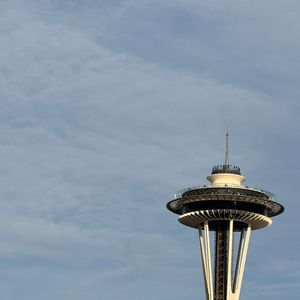 雨的两座城 (Rain of Two Cities)