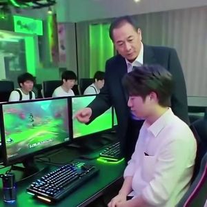 逃课上网被抓啦