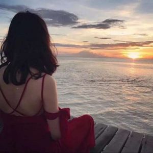 生锈邮筒里未寄出的薄荷夏天