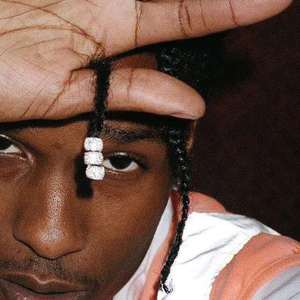 SELFMADE(prod by NIHCONNOR)