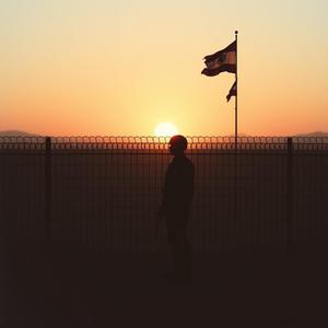 天生扁臉但她離開了我(男人)