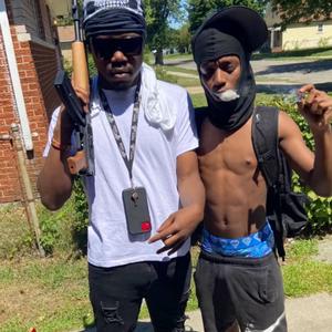 EVILTWINS (feat. Taydoe)