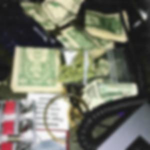 Dos Vasos (feat. Fabiio)