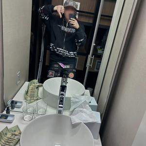 sickflow (feat. fadedpres)