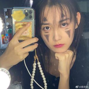 七嘴八舌的鹦鹉