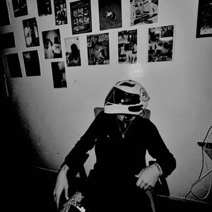 p l a s t i c (feat. SheluvTris & JustAnt)