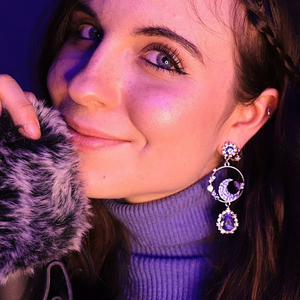 Des chuchotements très proches de tes oreilles Pt.2