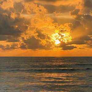 爱不了自己为什么爱你