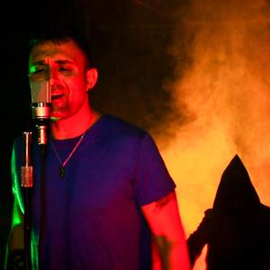 Septiembre (feat. Hollywood Legends)