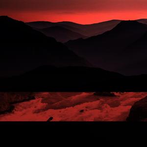 なだめるような夜の音