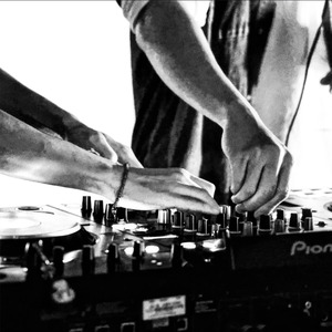 Pressure FM (Aerofoil Solo)