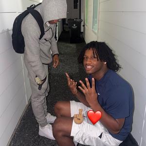 Exclusive (feat. Yncd Gizmo)