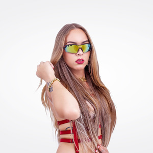 Naipe da Travestis: É Muito Bom Ser Puta / Ele É Bi