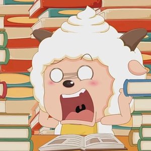 夕阳下校园里惬意一刻