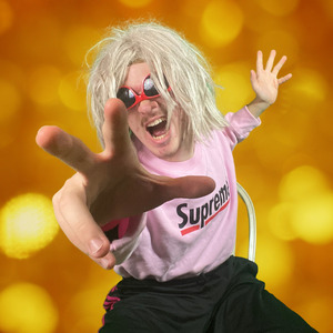 POOPIN IN A THRIFT SHOP